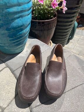 Clarks Men's Dark Brown Pebbled Leather Slip-On Loafers